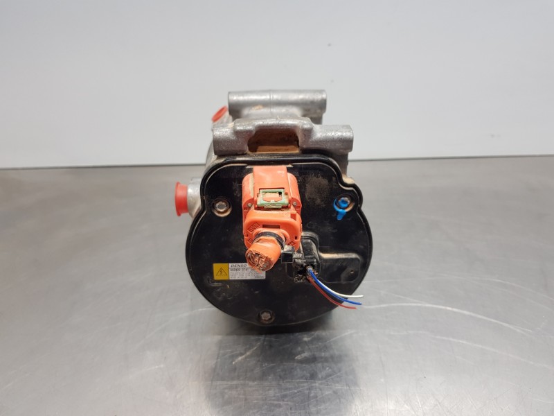 Recambio de compresor aire acondicionado para toyota yaris hybrid referencia OEM IAM 88370K0010 0424000741 