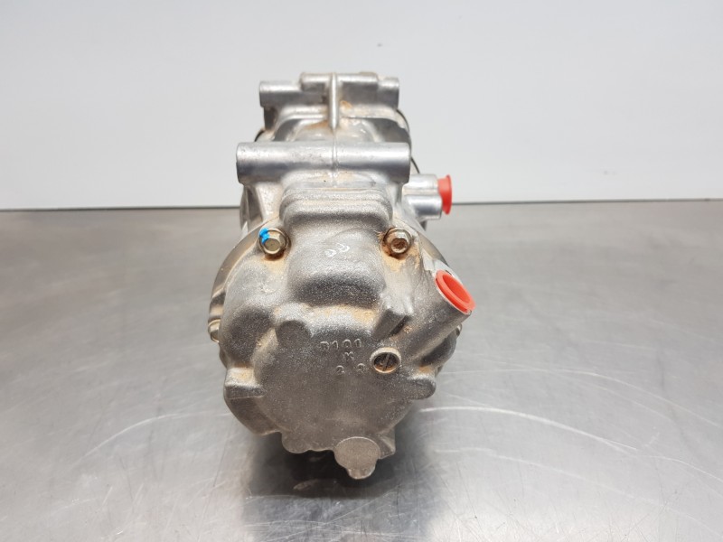 Recambio de compresor aire acondicionado para toyota yaris hybrid referencia OEM IAM 88370K0010 0424000741 