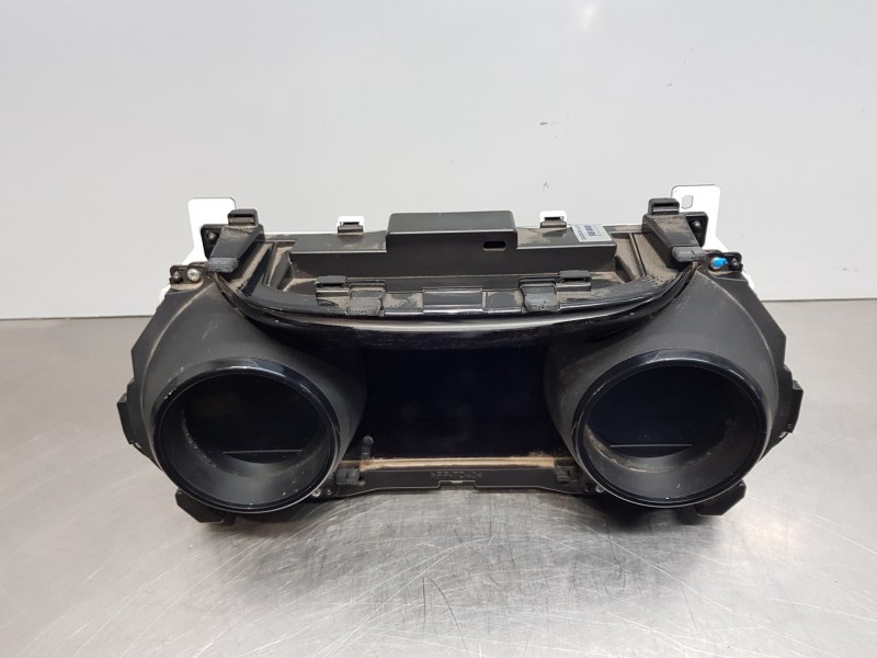 Recambio de cuadro instrumentos para toyota yaris hybrid referencia OEM IAM 83800K0522  