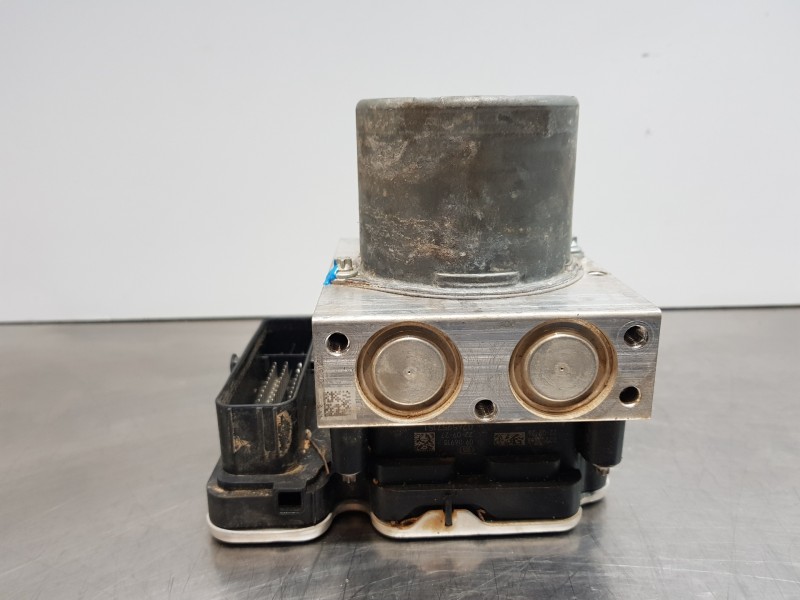 Recambio de abs para toyota yaris hybrid referencia OEM IAM 440500DG31 445400D780 