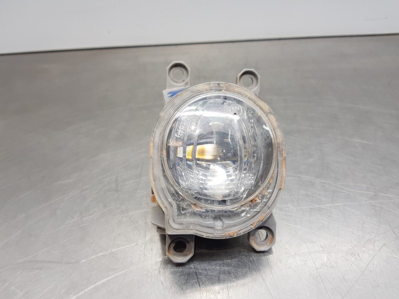 Recambio de faro antiniebla izquierdo para toyota yaris hybrid referencia OEM IAM 8122102190  
