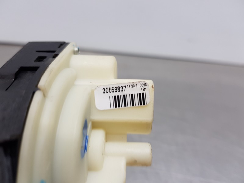 Recambio de antirrobo para volvo v50 familiar kinetic referencia OEM IAM 30659837  