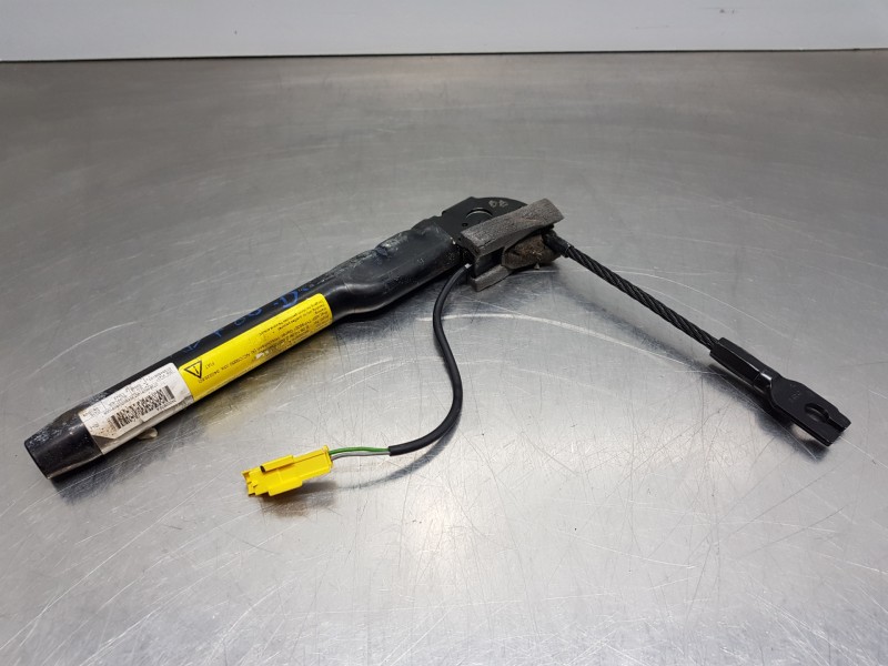 Recambio de pretensor airbag derecho para ford ka (ccu) duratec referencia OEM IAM 2651015  