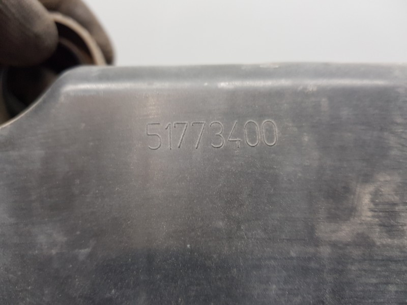 Recambio de filtro aire para ford ka (ccu) duratec referencia OEM IAM 1702437  