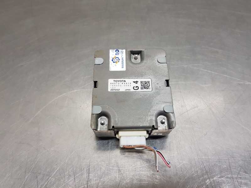 Recambio de modulo electronico para toyota yaris hybrid referencia OEM IAM 86572K0010 1669000593 