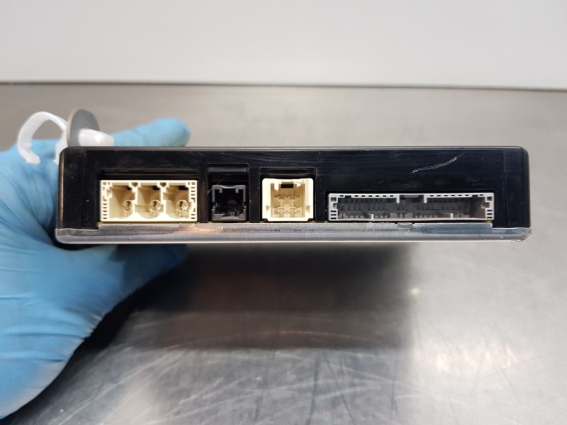 Recambio de modulo electronico para toyota yaris hybrid referencia OEM IAM 867400D031 867410D031 