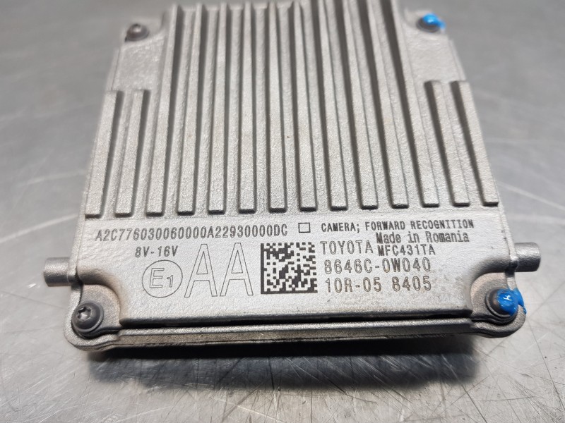 Recambio de modulo electronico para toyota yaris hybrid referencia OEM IAM 8646C0W040 10R058405 