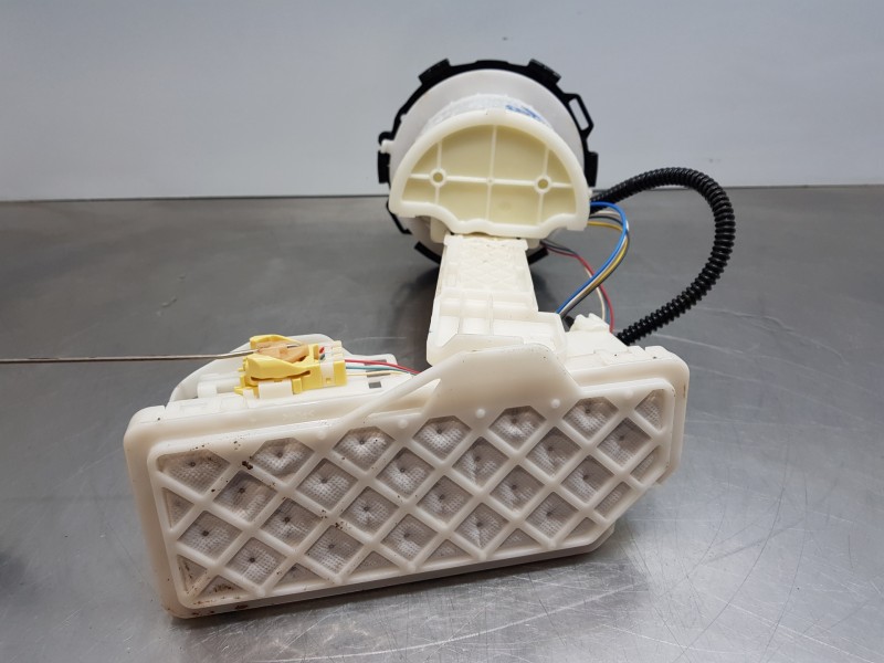 Recambio de aforador para toyota yaris hybrid referencia OEM IAM 77020K0080  