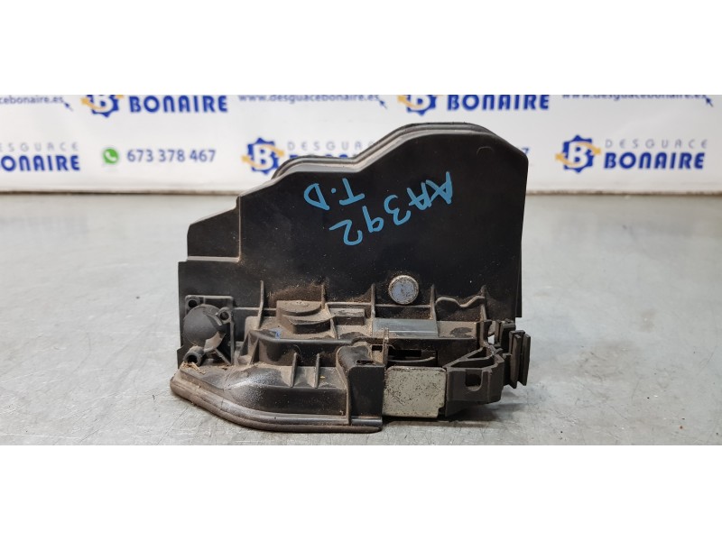 Recambio de cerradura puerta trasera derecha para bmw x3 (e83) 3.0d referencia OEM IAM 7167076  