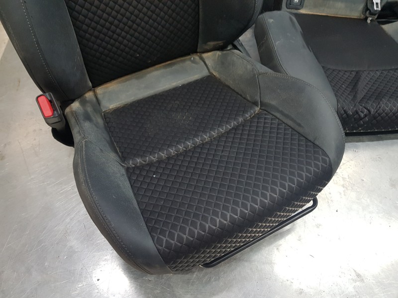 Recambio de juego asientos completo para toyota yaris hybrid referencia OEM IAM 72020K0040  