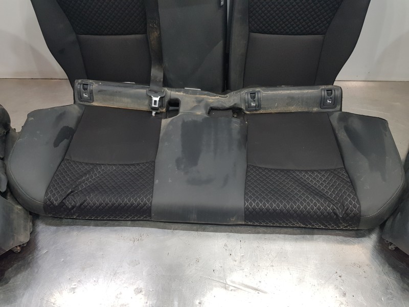 Recambio de juego asientos completo para toyota yaris hybrid referencia OEM IAM 72020K0040  