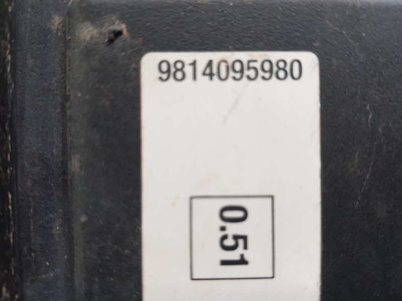 Recambio de panel frontal para citroen ds 7 crossback referencia OEM IAM 9815738680  