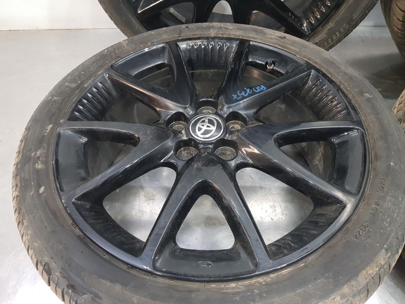 Recambio de juego llantas para toyota yaris hybrid referencia OEM IAM 42611YP510  
