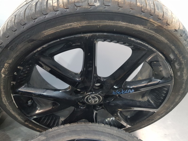 Recambio de juego llantas para toyota yaris hybrid referencia OEM IAM 42611YP510  