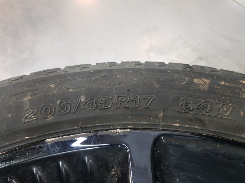 Recambio de juego llantas para toyota yaris hybrid referencia OEM IAM 42611YP510  