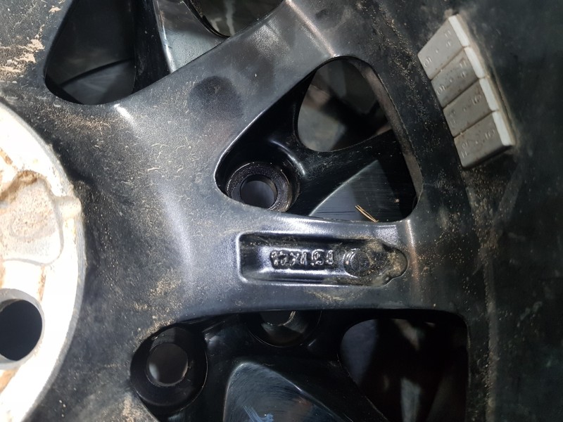 Recambio de juego llantas para toyota yaris hybrid referencia OEM IAM 42611YP510  