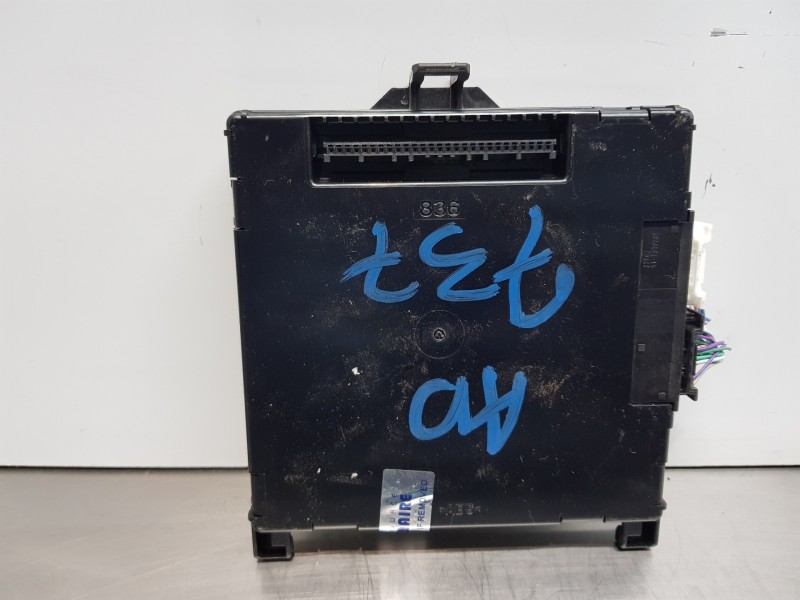 Recambio de modulo confort para toyota yaris hybrid referencia OEM IAM 892210DA70  