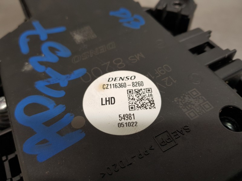 Recambio de motor calefaccion para toyota yaris hybrid referencia OEM IAM 87103K0020  