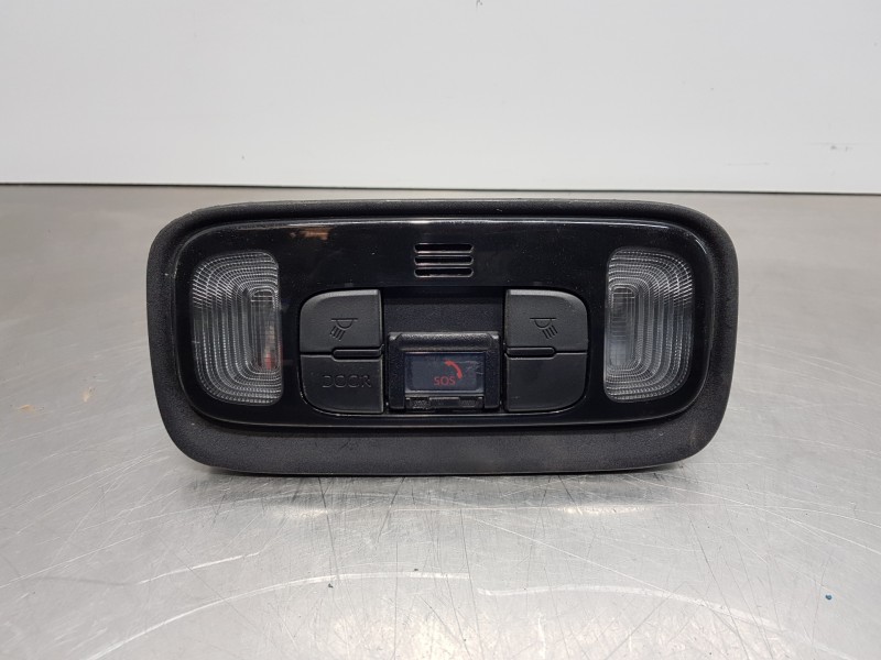 Recambio de luz interior para toyota yaris hybrid referencia OEM IAM 81260K0100B0  