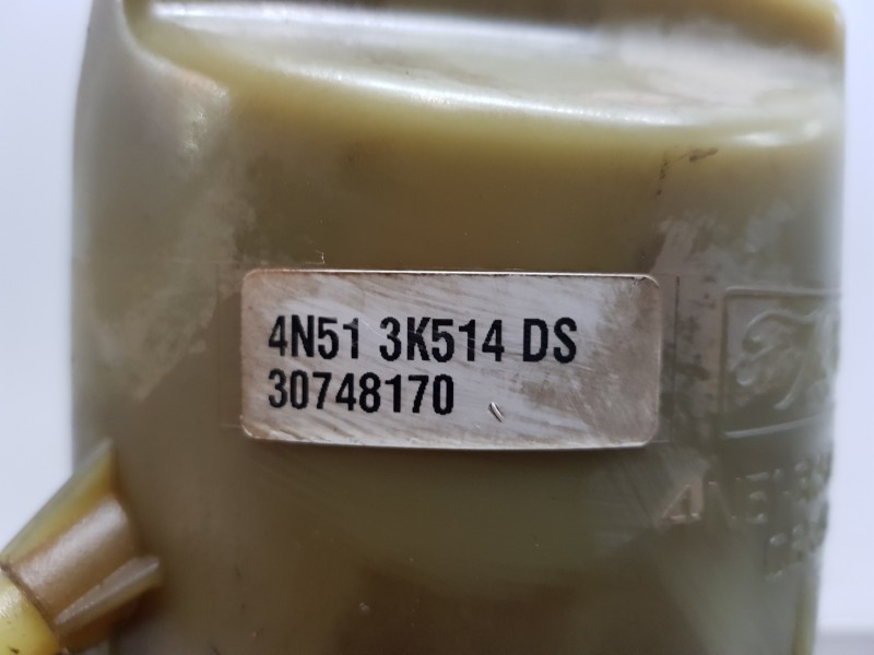 Recambio de bomba direccion para volvo v50 familiar kinetic referencia OEM IAM 36001485 4N513K514DS 