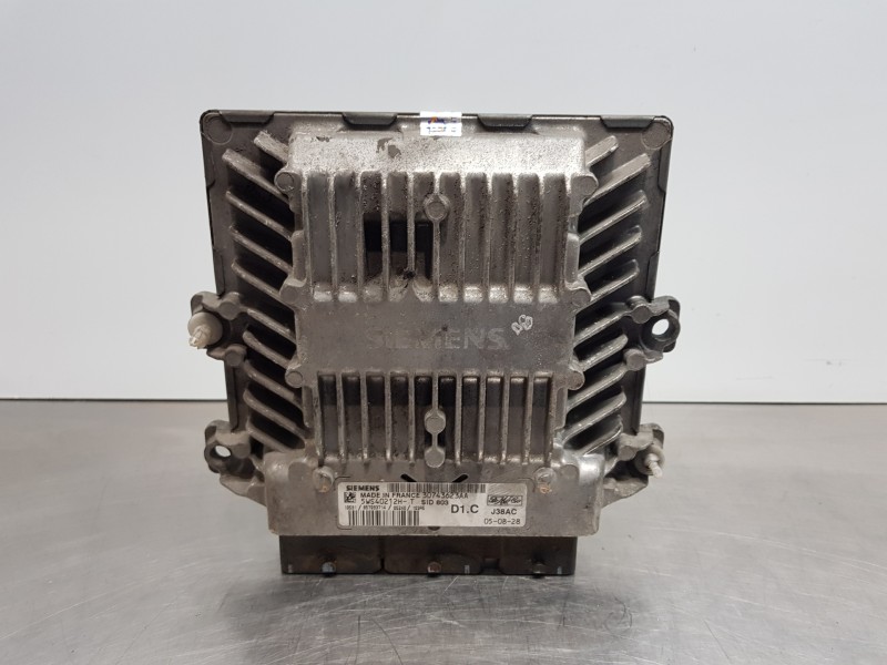 Recambio de centralita motor uce para volvo v50 familiar kinetic referencia OEM IAM 30743623AA 5WS40212H 