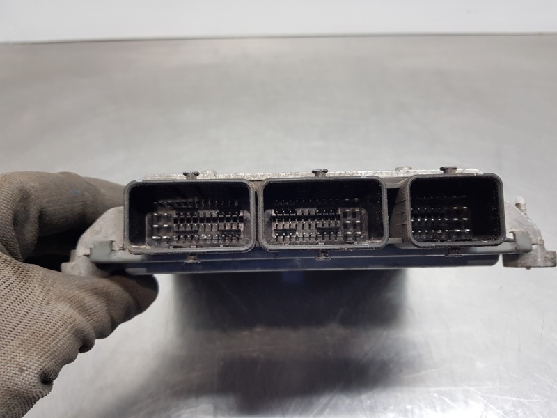 Recambio de centralita motor uce para volvo v50 familiar kinetic referencia OEM IAM 30743623AA 5WS40212H 