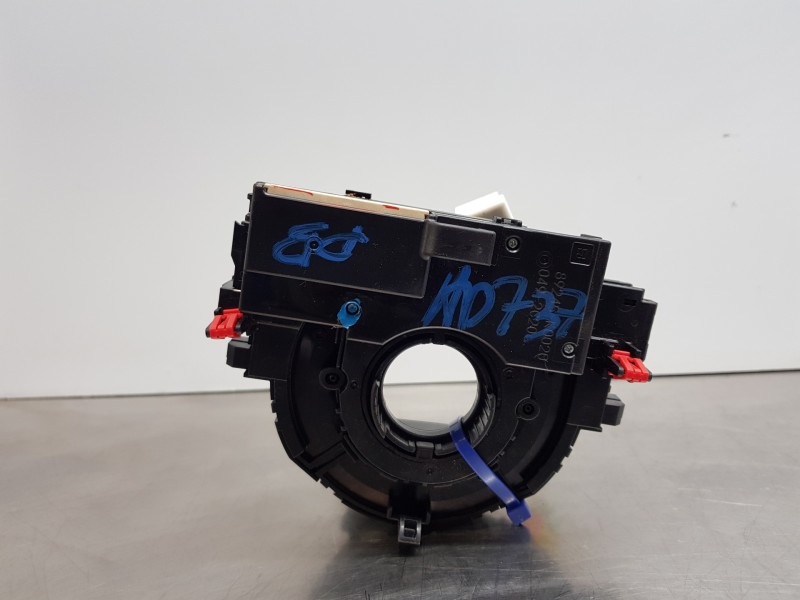 Recambio de anillo airbag para toyota yaris hybrid referencia OEM IAM 8430802100 89245K0020 