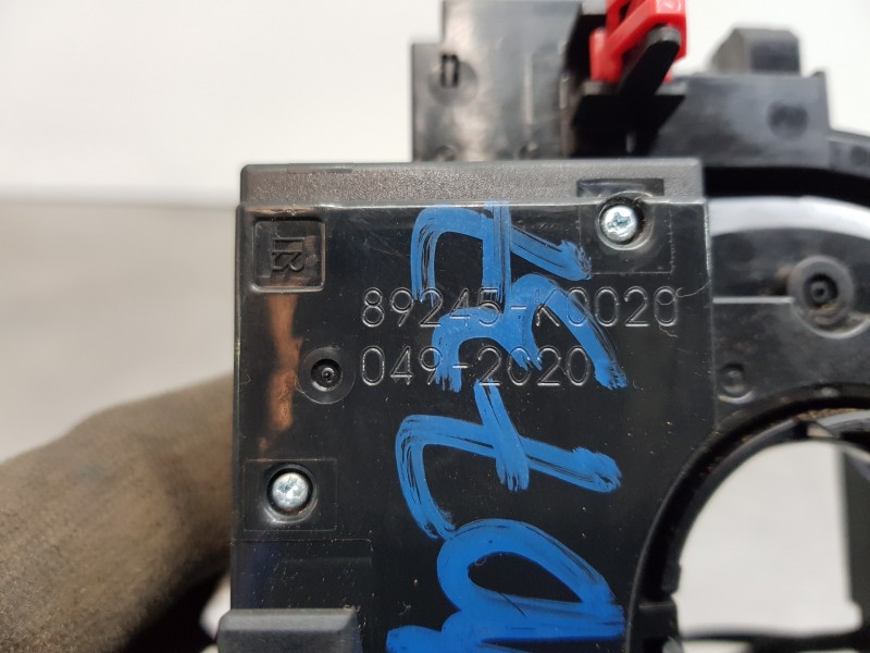 Recambio de anillo airbag para toyota yaris hybrid referencia OEM IAM 8430802100 89245K0020 