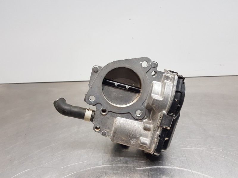 Recambio de caja mariposa para toyota yaris hybrid referencia OEM IAM 22030F3030  