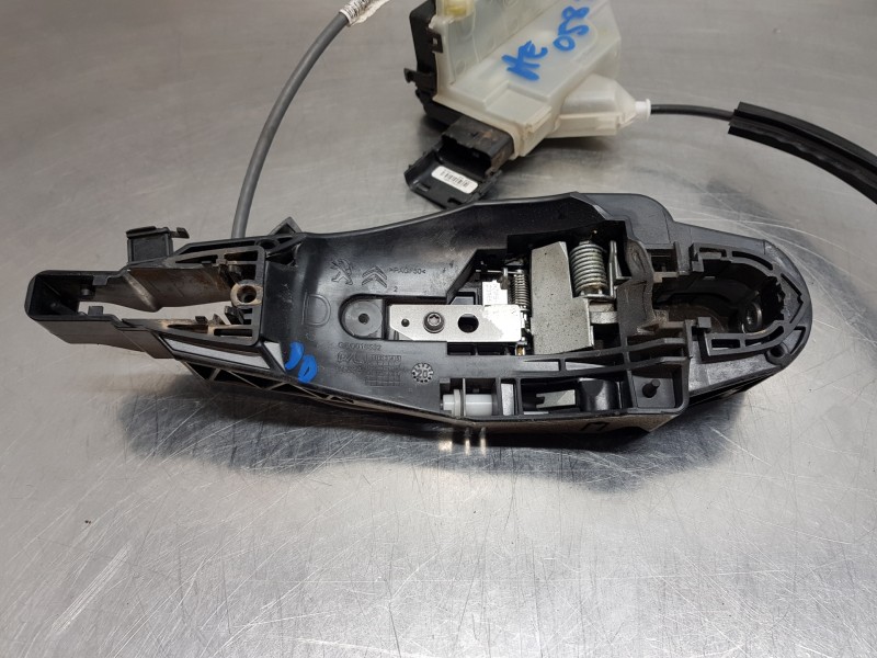 Recambio de cerradura puerta trasera derecha para citroen ds 7 crossback referencia OEM IAM 9816929080  