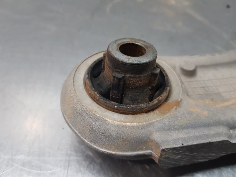 Recambio de brazo suspension inferior delantero derecho para citroen ds 7 crossback referencia OEM IAM 9815014380  