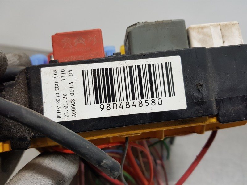 Recambio de caja reles / fusibles para citroen ds 7 crossback referencia OEM IAM 9804848580  