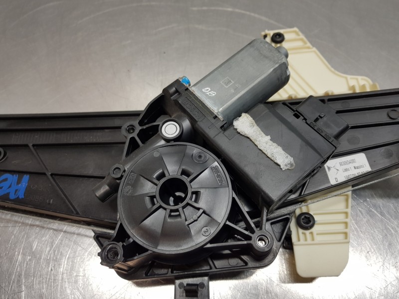 Recambio de elevalunas trasero derecho para citroen ds 7 crossback referencia OEM IAM 9840197380  