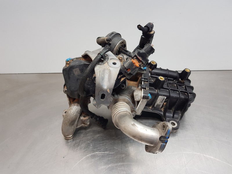 Recambio de enfriador egr para citroen ds 7 crossback referencia OEM IAM 9827225180  