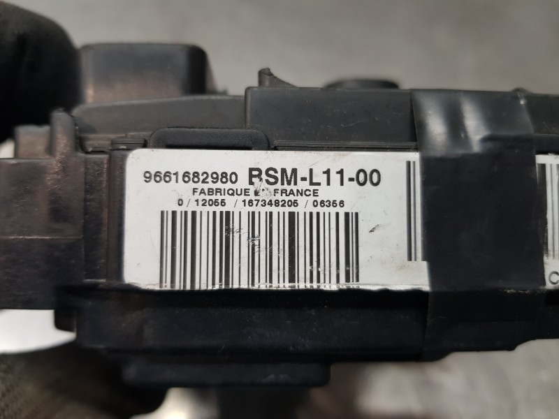 Recambio de caja reles / fusibles para citroen c4 berlina exclusive referencia OEM IAM 9661682980  