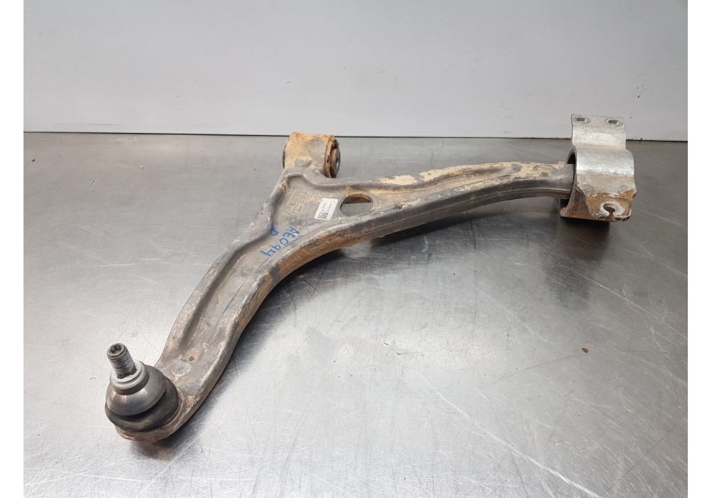 Recambio de brazo suspension inferior delantero derecho para mercedes clase a (w177) 200 d referencia OEM IAM A2473307602  