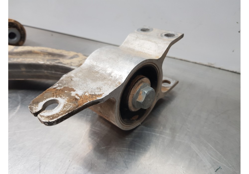 Recambio de brazo suspension inferior delantero derecho para mercedes clase a (w177) 200 d referencia OEM IAM A2473307602  