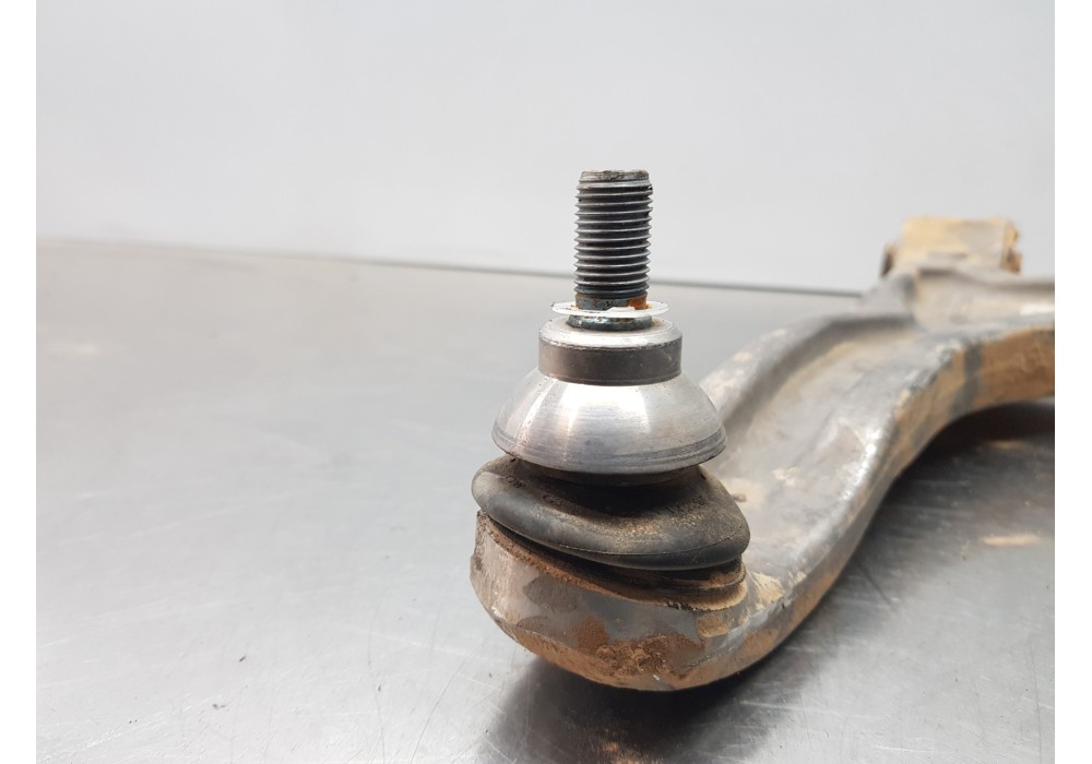 Recambio de brazo suspension inferior delantero derecho para mercedes clase a (w177) 200 d referencia OEM IAM A2473307602  