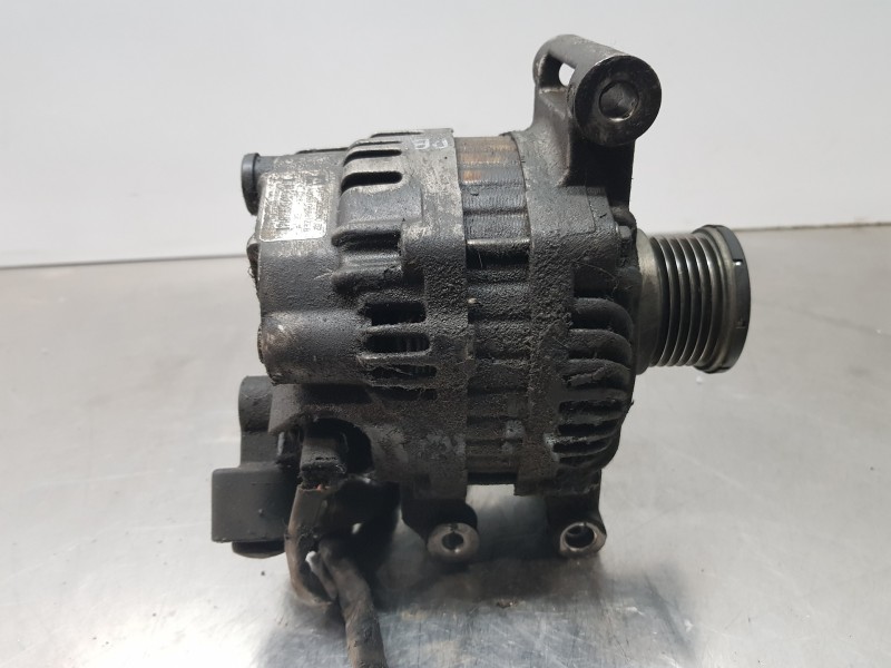 Recambio de alternador para peugeot 207 sport referencia OEM IAM 5705KQ  