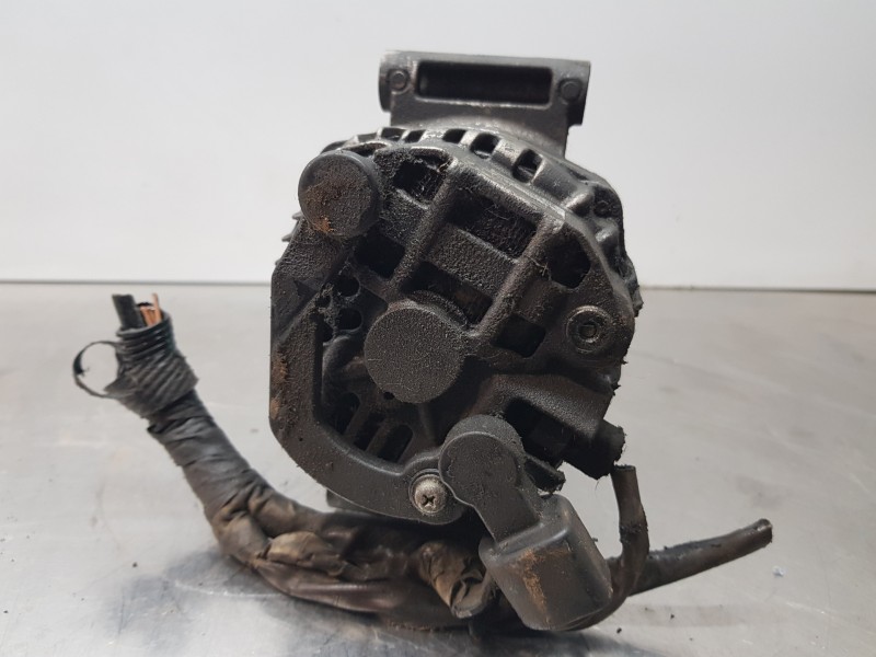 Recambio de alternador para peugeot 207 sport referencia OEM IAM 5705KQ  