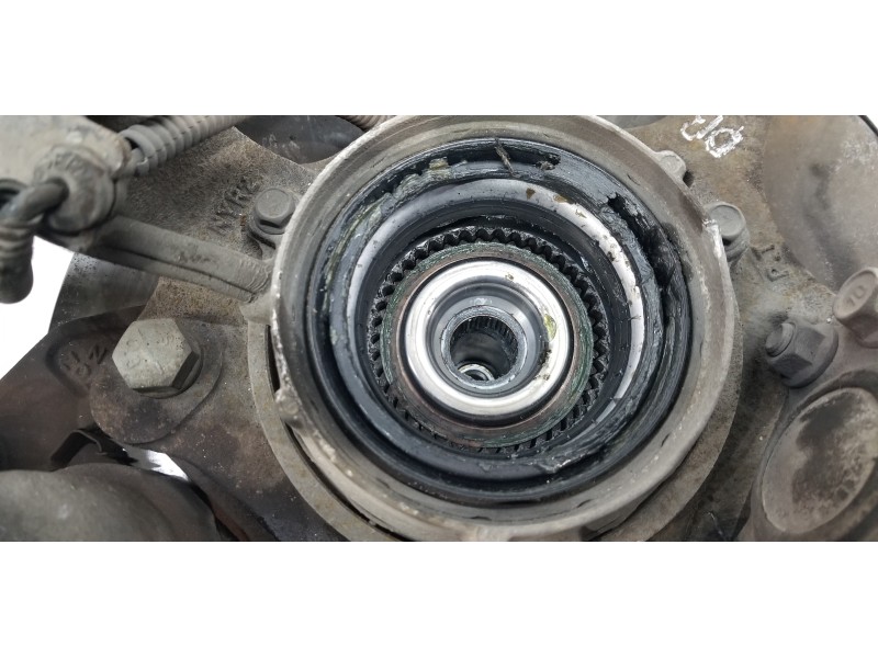 Recambio de mangueta delantera derecha para ssangyong kyron 200 xdi limited referencia OEM IAM 4122109004  