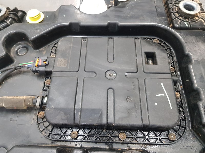 Recambio de deposito aditivo adblue fap ( deposito grande ) para citroen ds 7 crossback referencia OEM IAM 1682619380  