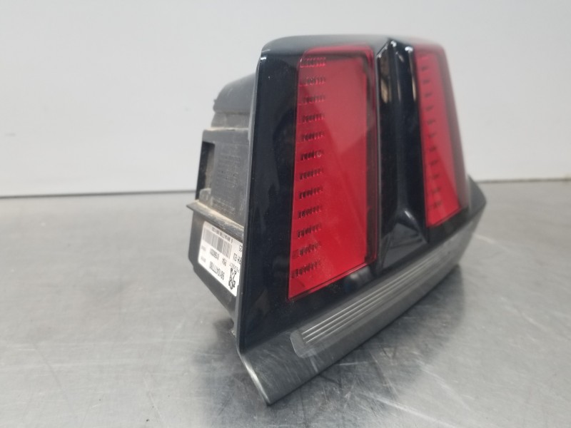 Recambio de piloto trasero derecho interior para peugeot 3008 active referencia OEM IAM 9810477780  