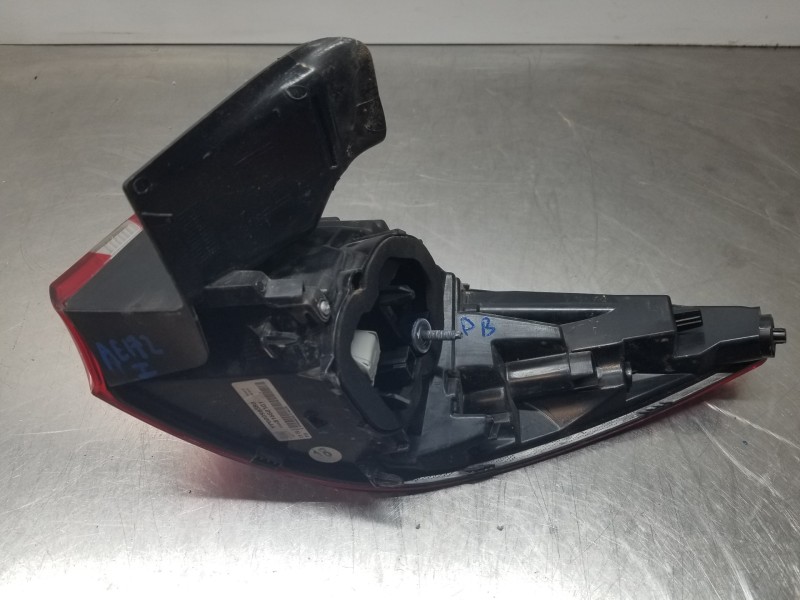 Recambio de piloto trasero izquierdo para opel grandland x selective referencia OEM IAM YP00098380  