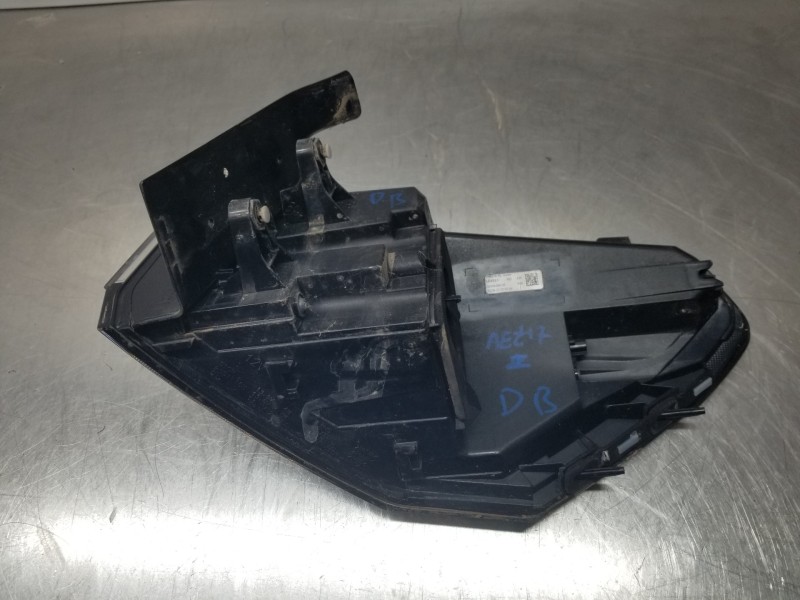 Recambio de piloto trasero izquierdo para volkswagen taigo life referencia OEM IAM 2G7945095  