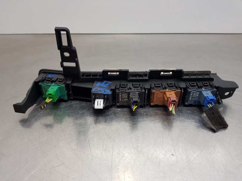 Recambio de mando elevalunas delantero derecho para citroen ds 7 crossback referencia OEM IAM 98218936ZD  