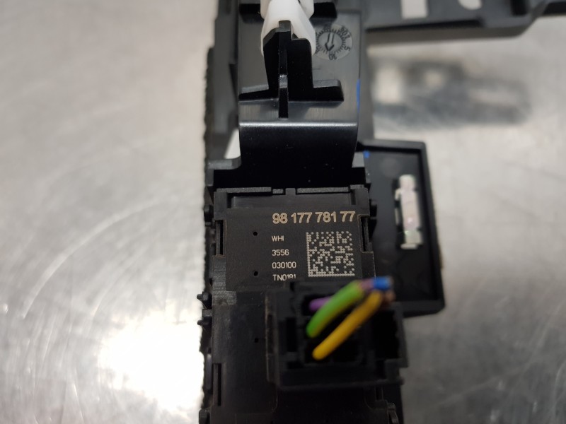 Recambio de mando elevalunas delantero derecho para citroen ds 7 crossback referencia OEM IAM 98218936ZD  