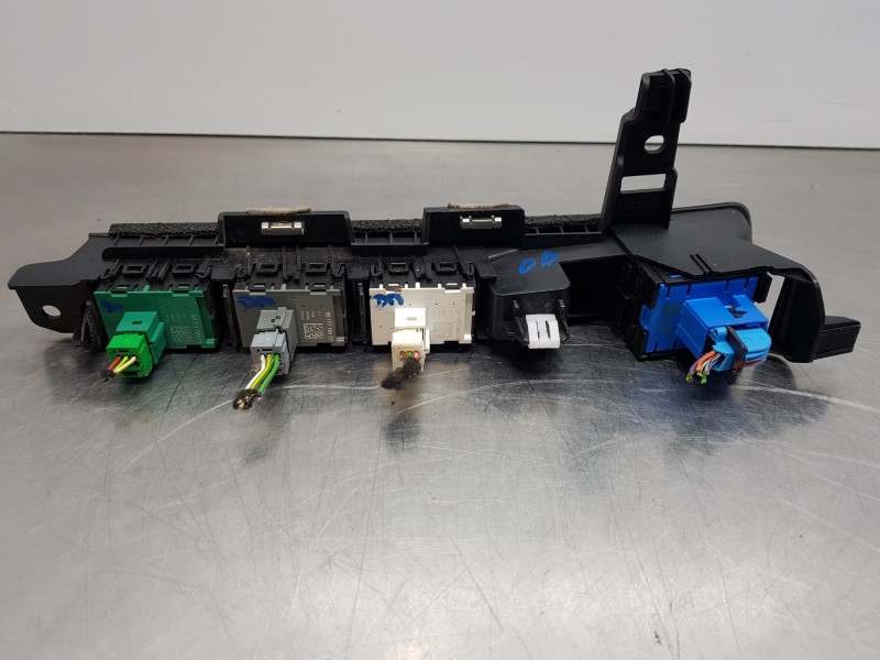 Recambio de mando elevalunas delantero izquierdo para citroen ds 7 crossback referencia OEM IAM 98218938ZD  