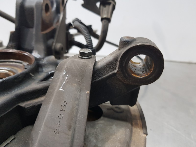 Recambio de mangueta delantera derecha para citroen ds 7 crossback referencia OEM IAM 1647857280  