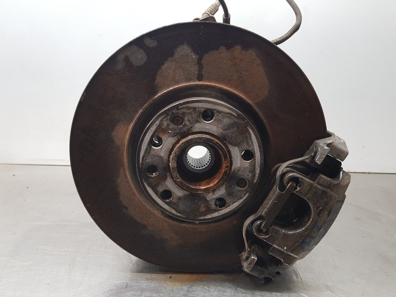 Recambio de mangueta delantera derecha para citroen ds 7 crossback referencia OEM IAM 1647857280  